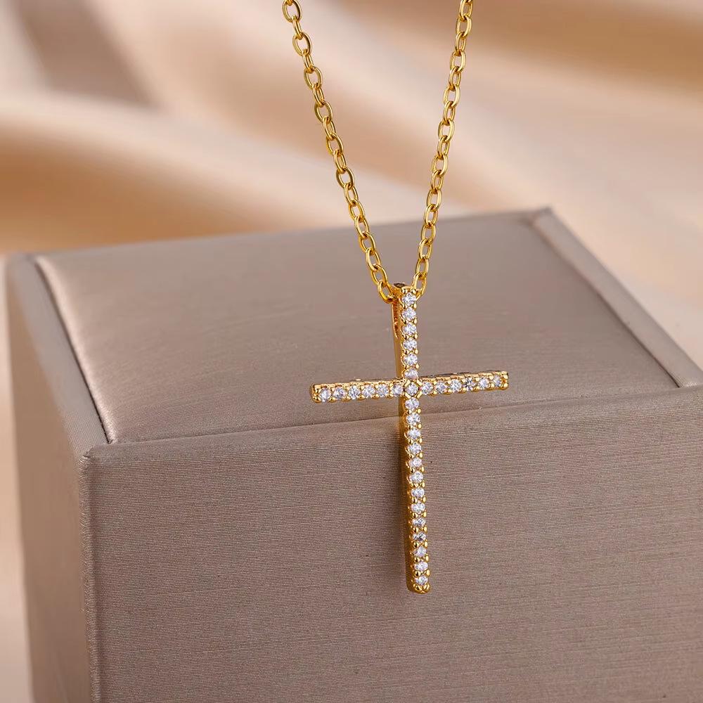 INS Style Luxury Zirconia Cross Pendant Necklace - High-end Clavicle Chain Jewelry
