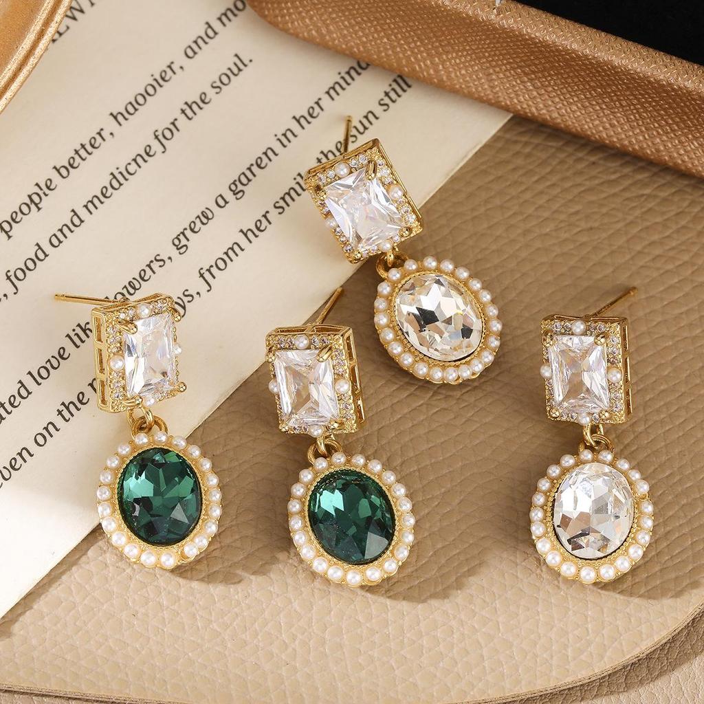 Emerald Zircon Retro Pendant Earrings – European & American High-End Fashion Dangles