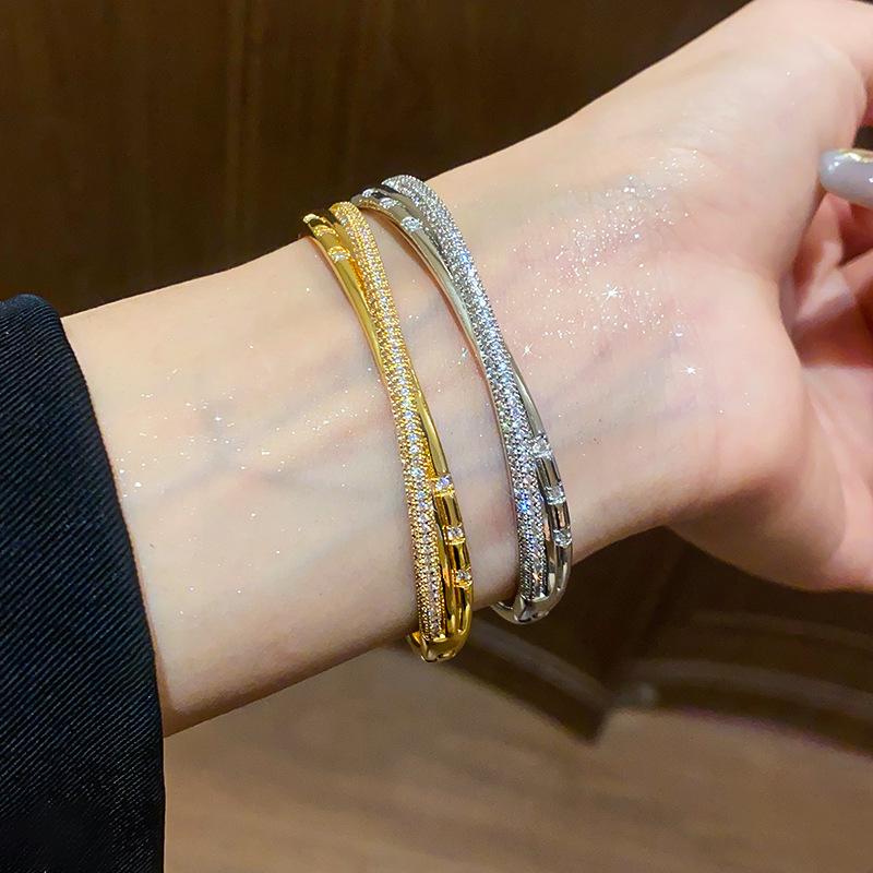 18K Gold Plated Zircon Twill Bangle: Exquisite, Versatile Luxury Bracelet for Women