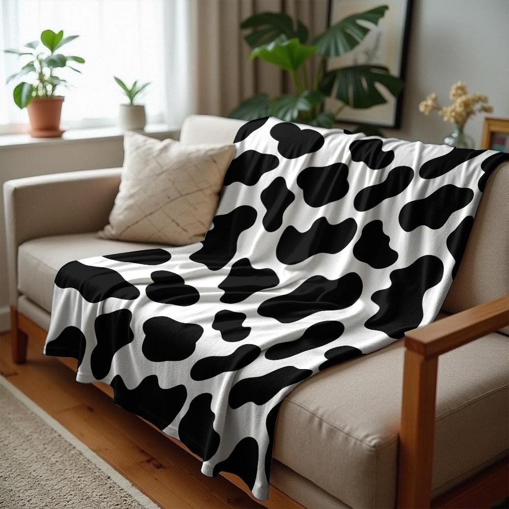 Minimal Burgundy Heart Cartoon Anime Print Flannel Blanket Soft Warm Throw for Kids Bedroom Sofa Christmas Office Car