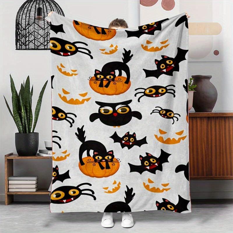 1pc Halloween Black Cat Pattern Flannel Blanket, Lightweight and Soft Blanket, Gift Blanket for Family and Friends