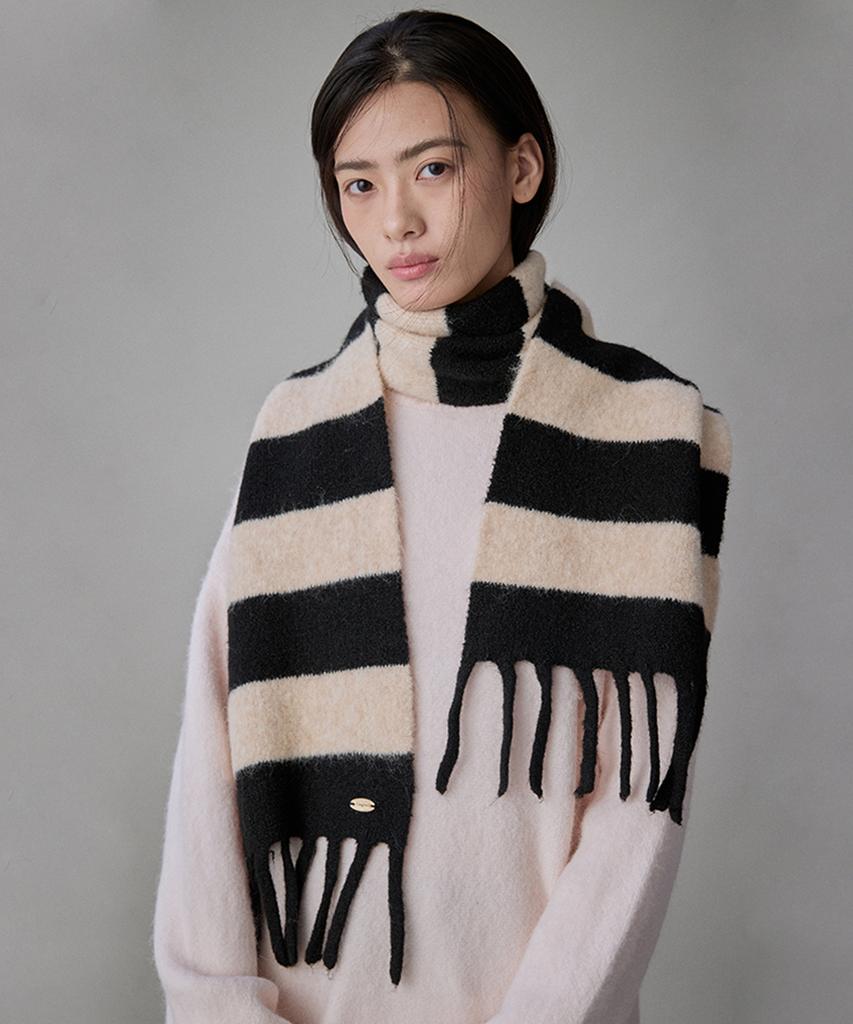 COQUET Heritage Stripe Wool Muffler Cream Black