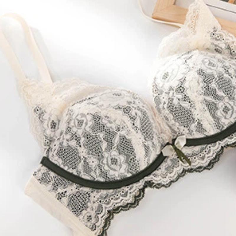 

Cream Lace Bra with Green Trim and Bow Detail S белый