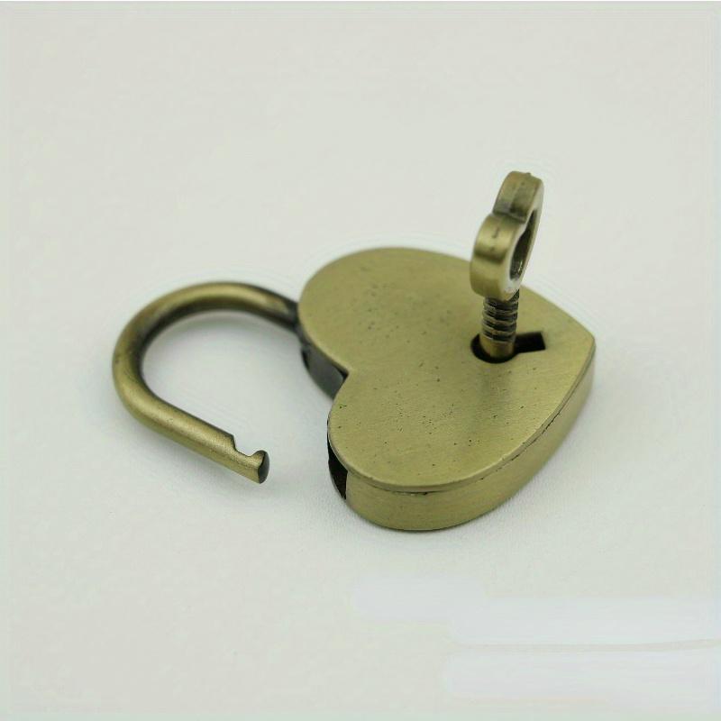 2Pcs Heart Shape Vintage Metal Mini Padlock Bag Suitcase Luggage Box Key Lock with Key.