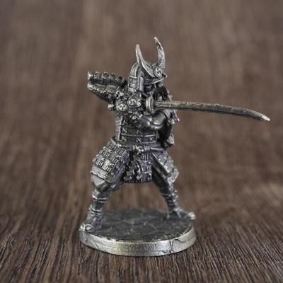1 adet Heykelcikler Minyatürler Vintage Metal Japon Askerleri Model Heykel Masaüstü Süsü Hediye