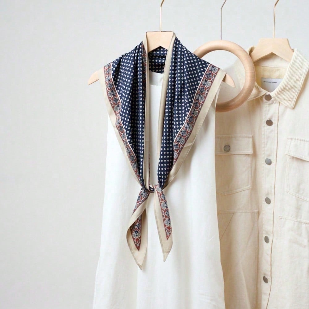 New Fashion Printed Blue Triangle Scarf Waist Seal, Bevel Scarf Ladies Premium Versatile Decorative Silk Scarf