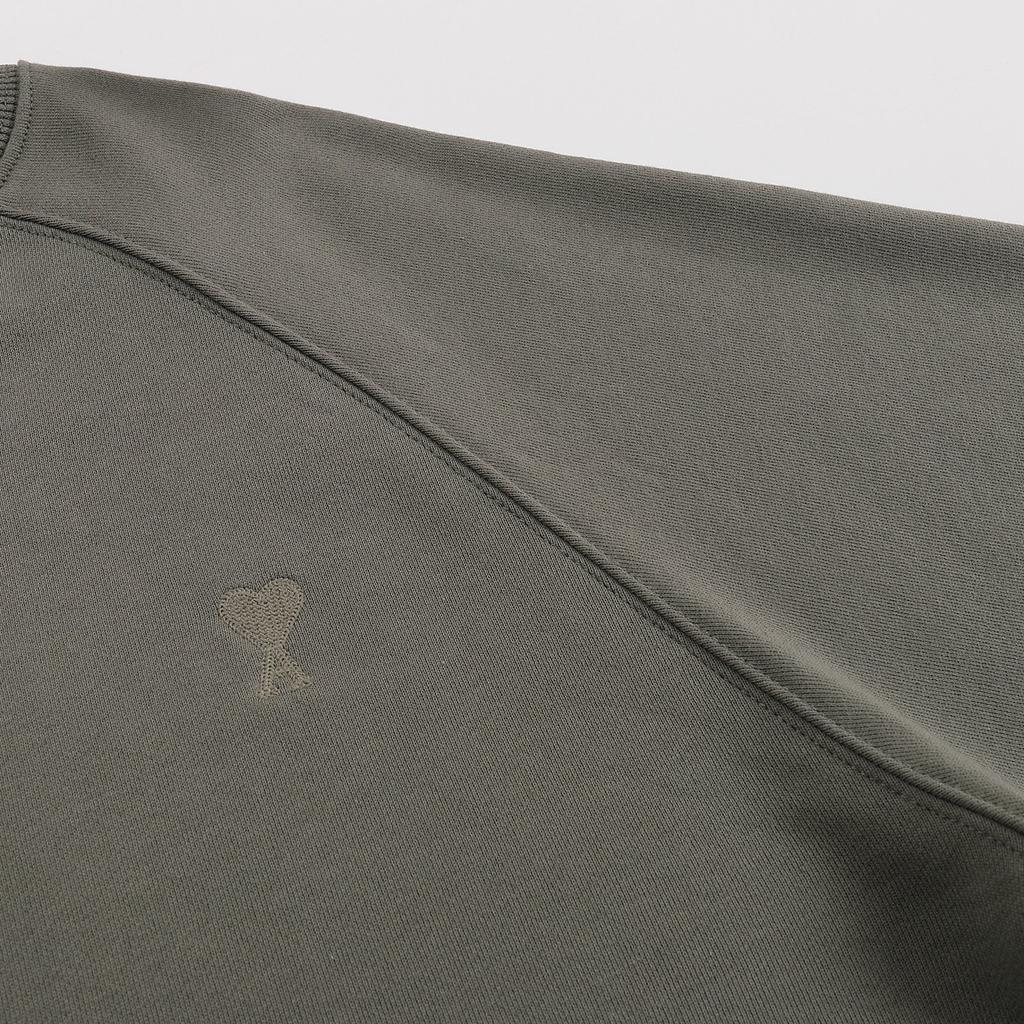 AMI 2025 Höst/Vinter Ny Kollektion Broderad Liten Kärlek i Samma Tygfärg Högkvalitativ Bomull Huvtröja med Rund Hals för Par