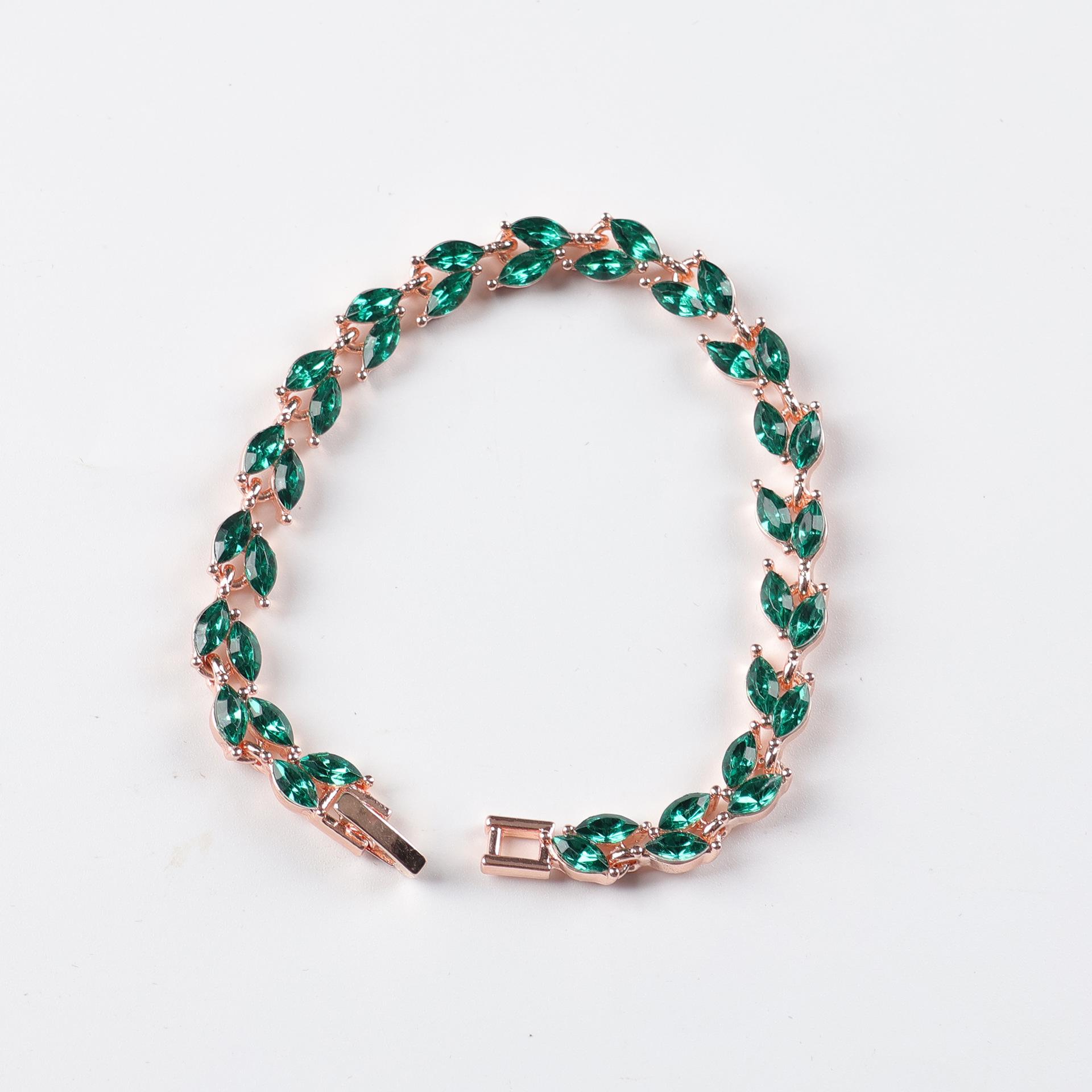 New Rhinestone Luxury Watch Gypsy Steel Chain Watch Fashion Temperament Bracelet Watch Combination