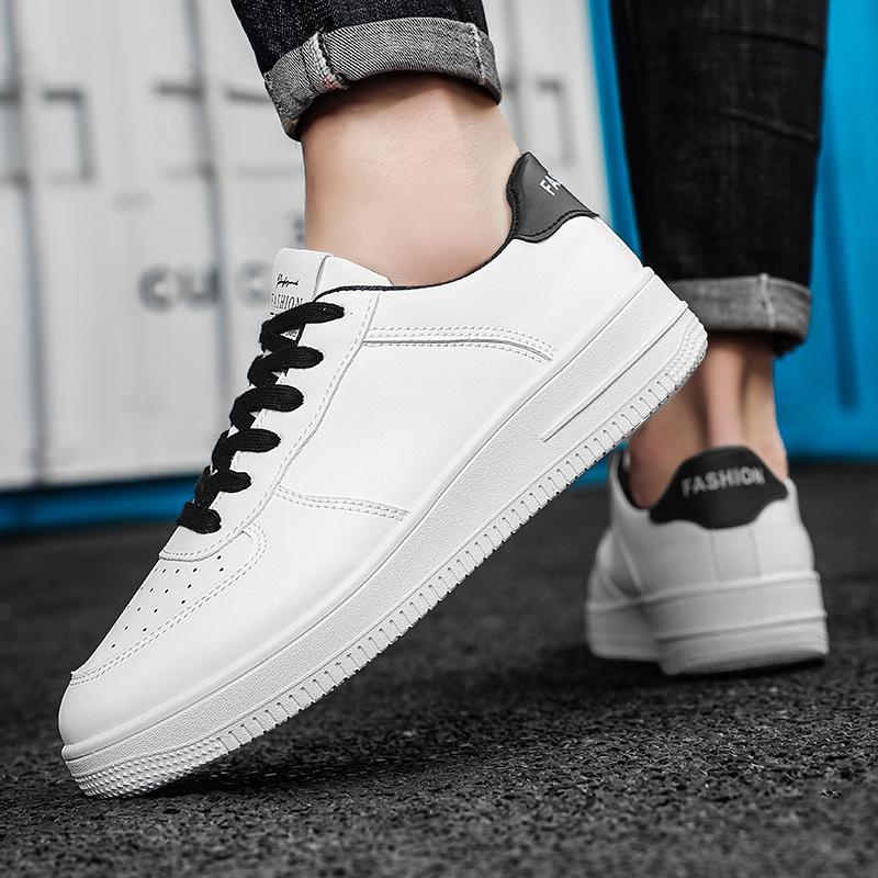 Men's Oversized Breathable Fashionable Retro Board Shoes Sports and Casual Shoes Thick Soled White Shoes