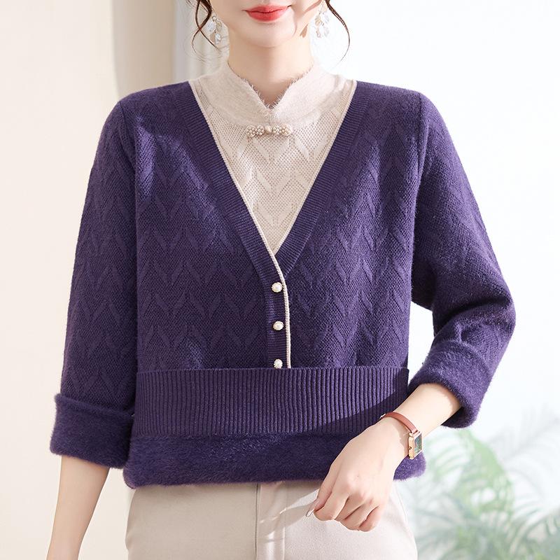 2025 Autumn/Winter New Arrival: Loose Long Sleeve Knit Sweater for Middle-Aged and Elderly Women - Simple, Comfortable Fake Two-Piece Style