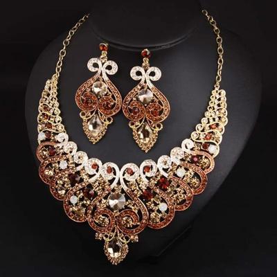 Europäische und amerikanische Qualität voller Strass Schlüsselbein Halskette Ohrringe Set Kleid Abendessen Braut weibliche Accessoires