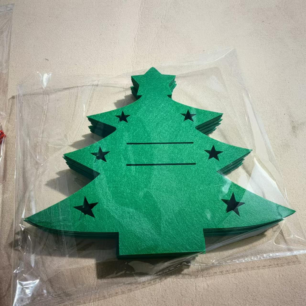 

36 шт. Войлочная рождественская елка Держатель для столовых приборов Мешок для вилки и ложки Рождественское украшение стола Мешок для столовых приборов Рождественская вечеринка Фестиваль Украшение стола зелёный