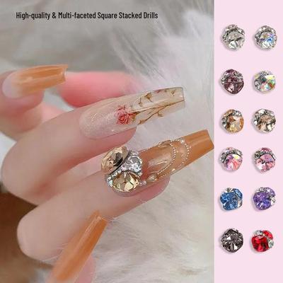 Nail art – Strass e decorazioni per unghie