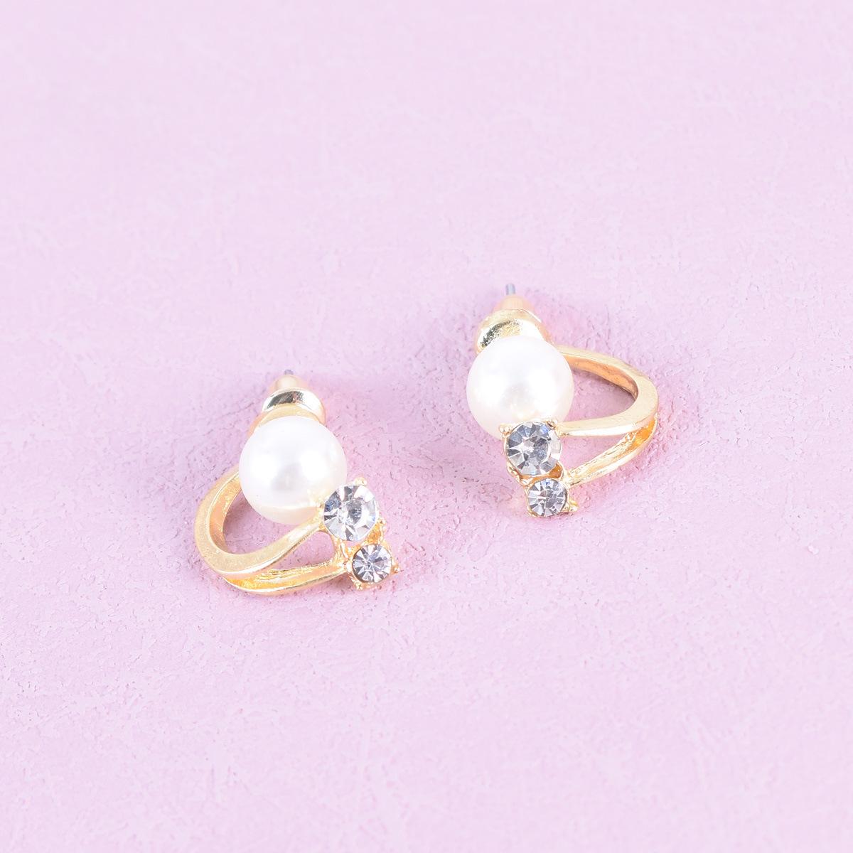 Korean Mermaid Pearl Stud Earrings: New Trendy Two-Way Back-Hanging Design for Women золотой
