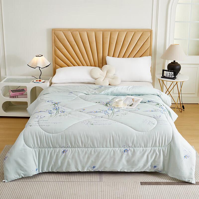 Begeman Lavender Soybean All-Season Quilt