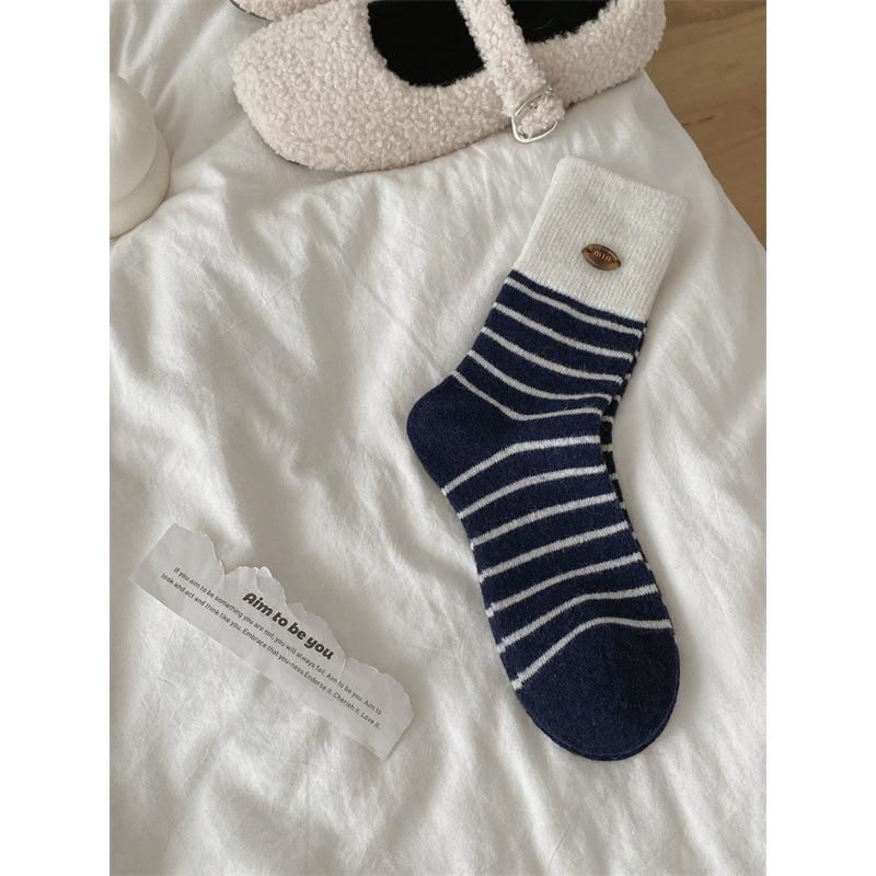Egg Button-Down Wool Socks Mid-Season Socks Striped Thickened Warm Pile Stack Socks Winter Confinement Socks