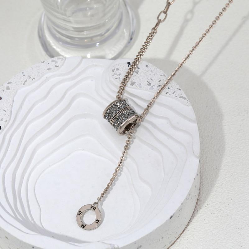 

Style Contemporary Korean Necklace With Eyecatching Tassel And Alloy Design