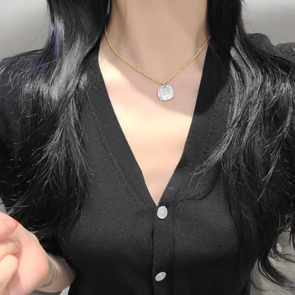 

Women s 925 Silver Two-Tone Vintage Coin Pearl Chain Necklace Gold chain silver pendant (+2000)