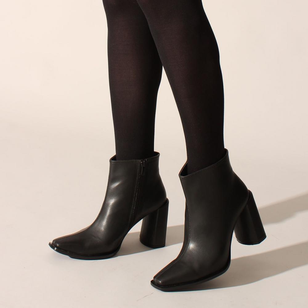 

Черные кожаные женские ботинки и ботильоны из лакированной кожи 36 чёрный