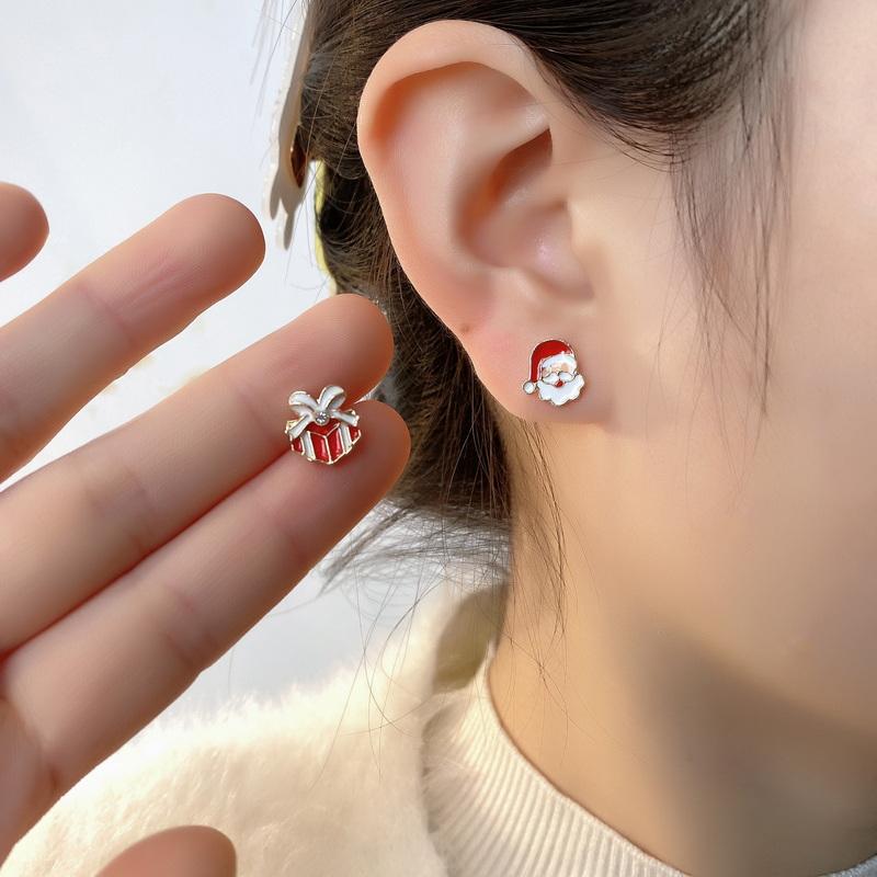 4 Pcs/set Cute Small Enamel Christmas Earrings for Women Trendy Santa Claus Elk Xmas Tree Stud Earrings Girls Party Jewelry Gift