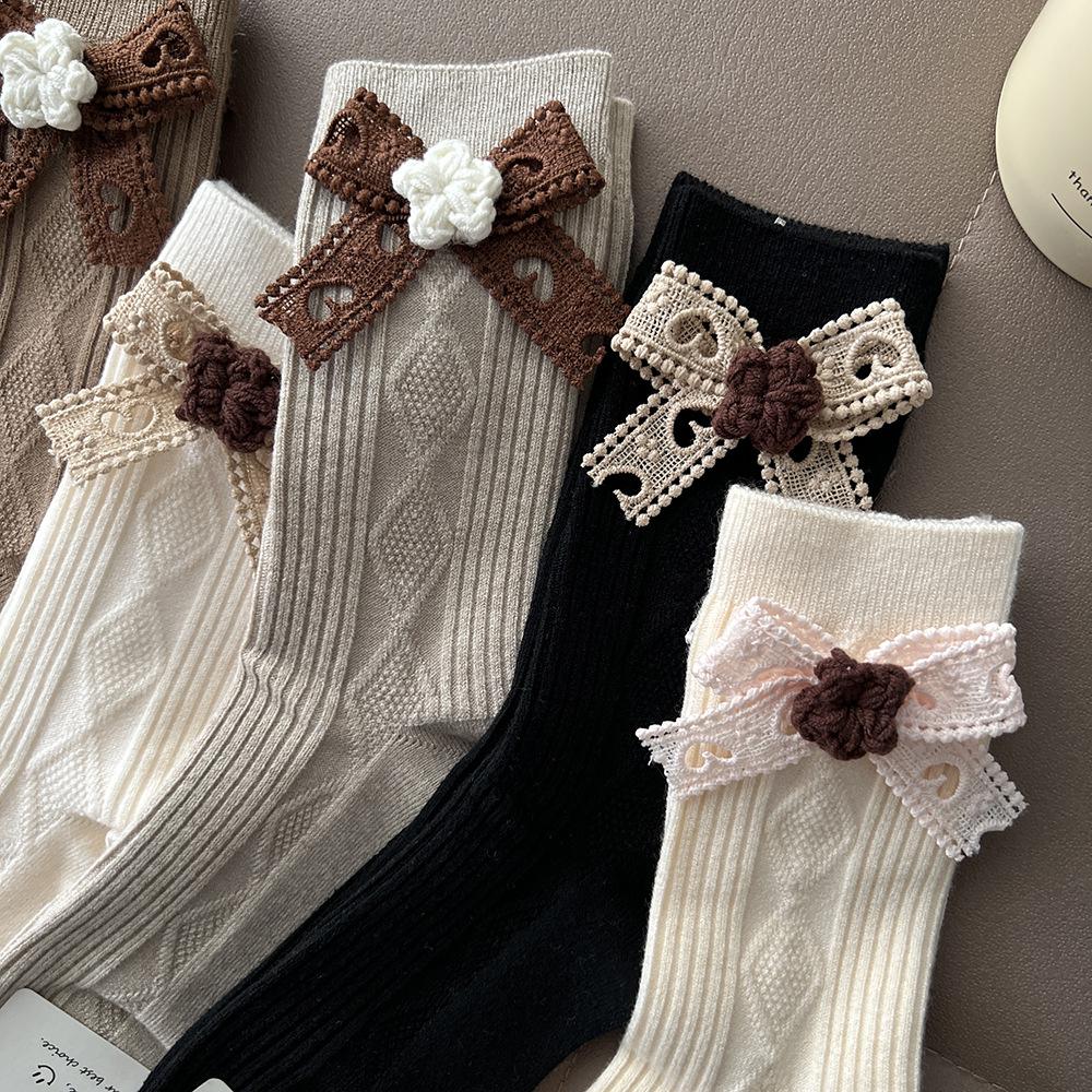 Women's Bow Floral Knit Crew Socks Thick Warm Cashmere-Like Cotton Socks Cute Lace Decor Winter Socks Soft and Breathable