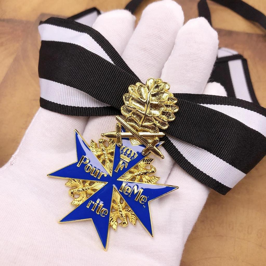 Prussian Blue Max Medal, Marx Cross Brooch, Soviet Guard Medal, Badge Pendant