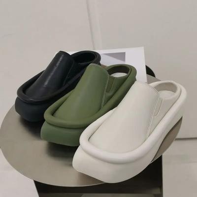2024 heißer Verkauf Neue Sommer Frauen Sandalen Plattform Hausschuhe Damen Heels Luxus Keile Gleitet Strand Maultiere Weibliche