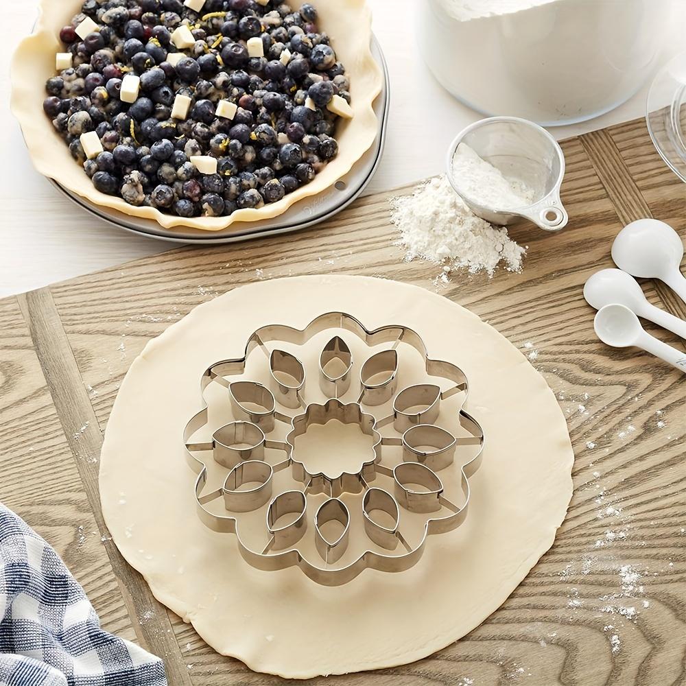 Sunflower Stainless Steel Pie Cutter - Perfect for Baking,Holiday Parties & Quick Pies | Ideal Kitchen Gadget for Christmas & Thanksgiving,Baking Tool