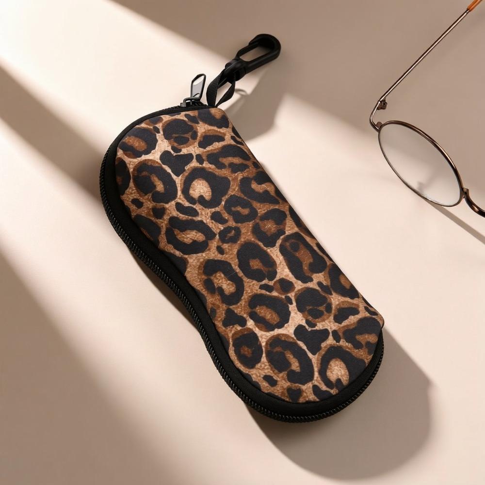 1pc Leopard Print Glasses Bag Portable Zipper Sunglasses Pouch With Carabiner Hook Anti‑Scratch Eyeglasses Protective Bag For Women Fashion Accessory