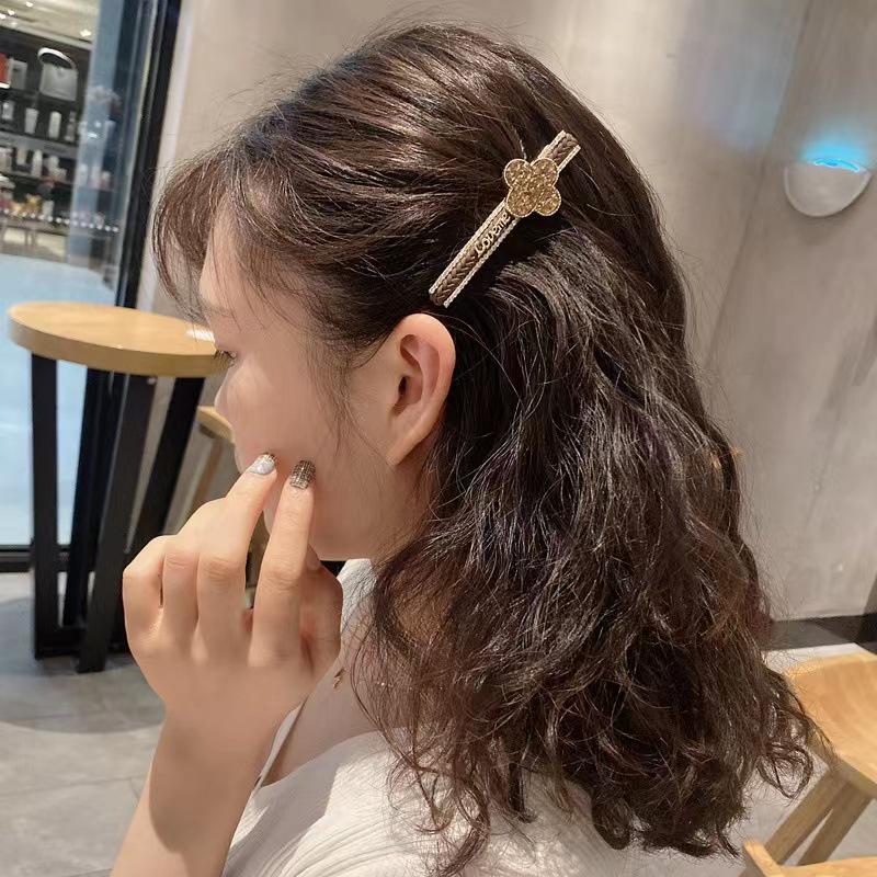 Koreańska Moda Cyrkoniowy Pleciony Klips do Włosów - Styl Celebryty Internetowej, Wszechstronna Spinka Kaczuszka
