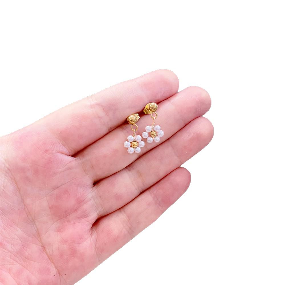 Edelstahl Perlenblumen Ohrstecker - Hochwertiger Titanstahl, Farbbeständig, Kleines & Frisches Design.