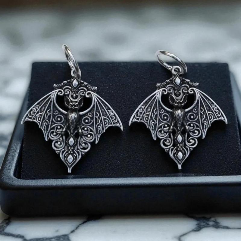 Creative Personality Silver Color Hollowed-out Vampire Bat Pendant Hoop Earrings for Women Retro Goth Halloween Vampire Jewelry