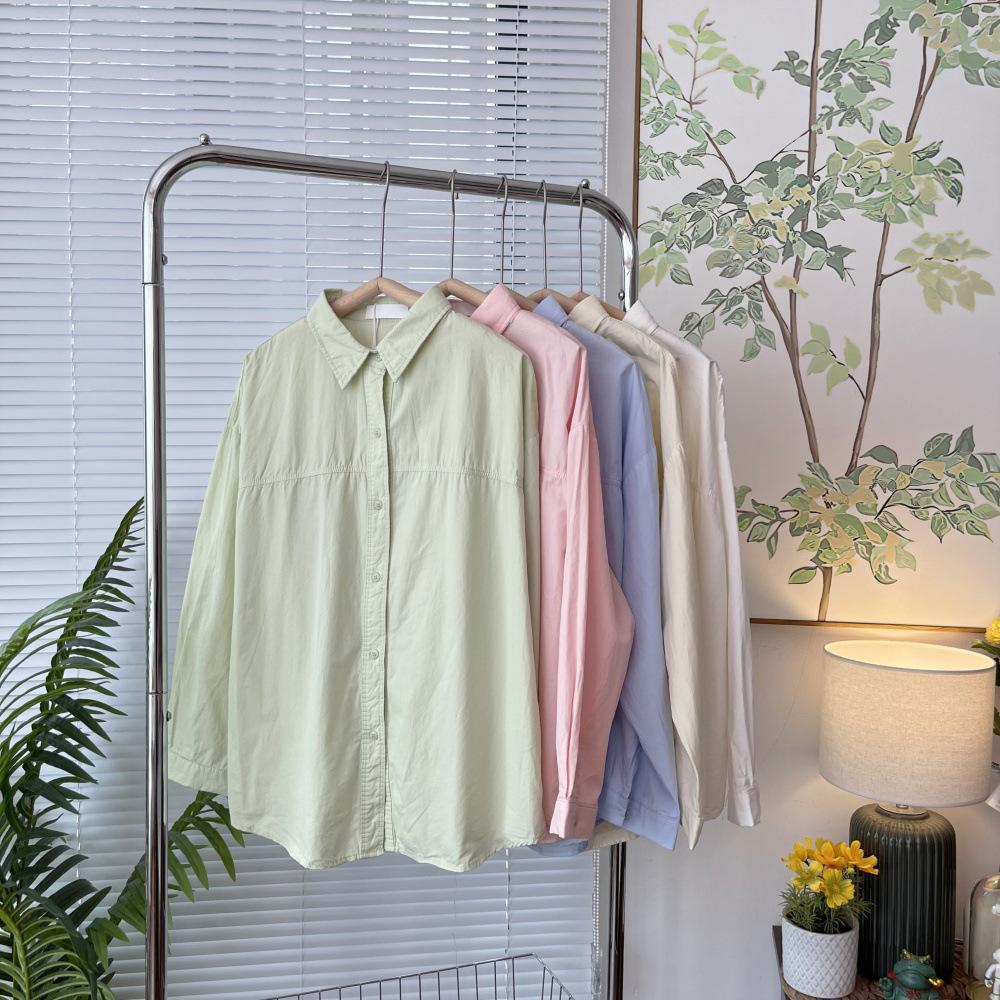 Camisa Simples de Cor Sólida Larga com Lapela Camisa Feminina Moda Casual Elegante Camisa de Mulher para Outono e Primavera