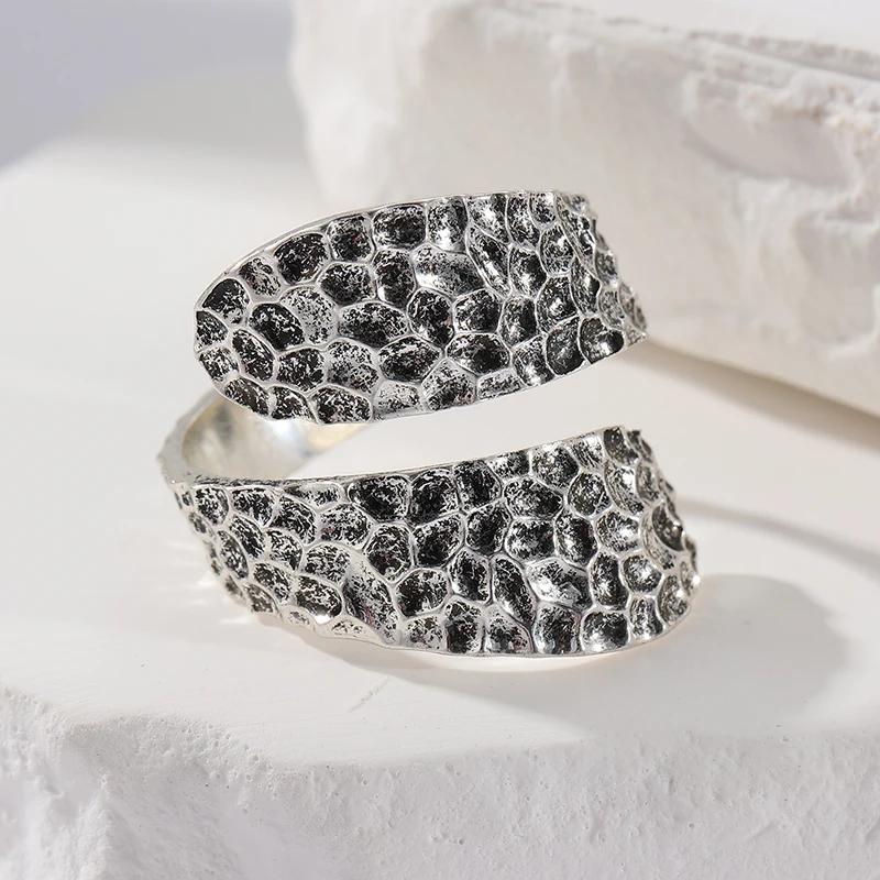 Creative Simple Vintage Opening Adjustable Ring Irregular Hammered Metal CopperColor Ring Banquet Party Accessories Ring