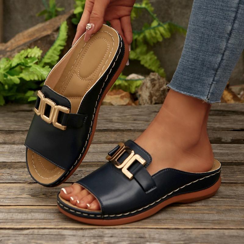 Slope heel platform slippers women's new large size casual fashion simple metal buckle fish mouth sandals
