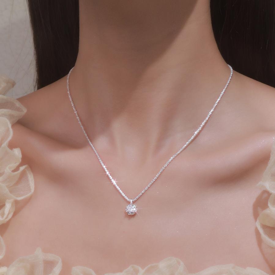 Shiny Zircon Pendant Necklace for Women, Light Luxury Niche Design Collarbone Chain Jewelry