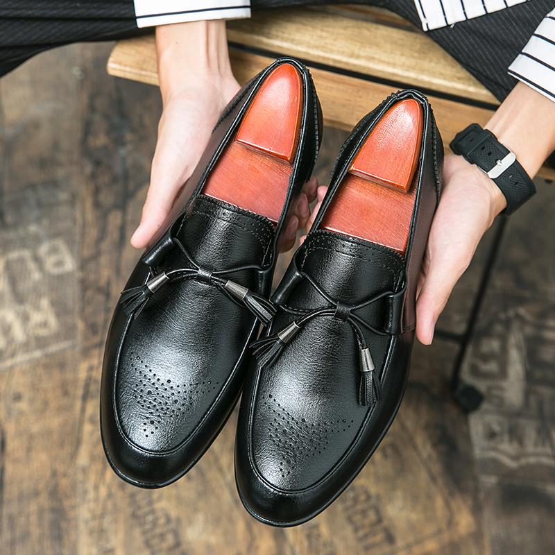 Luxury Brand Men's Tassel Tip Loafers Carved Casual Shoes Comfortable Soft Sole Breathable Designer Men's Shoes New Hot Sale