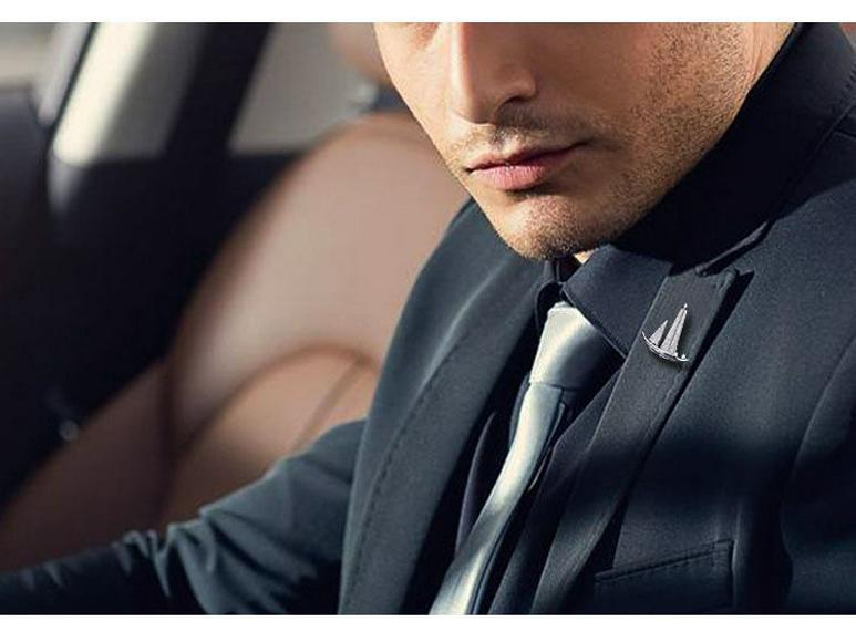 Men's Smooth Sailing Sailboat Zircon Brooch: Elegant Suit Jacket Pin Accessory