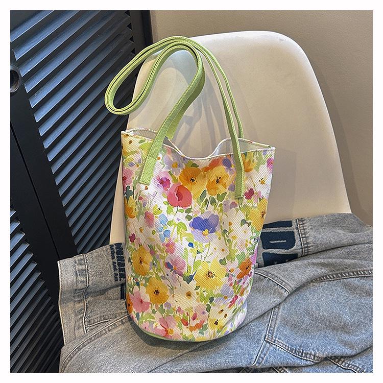 

Холщовая сумка Весна/Лето: Нишевая сумка-ведро из акварельной кожи для ежедневных поездок на работу светло-зеленый