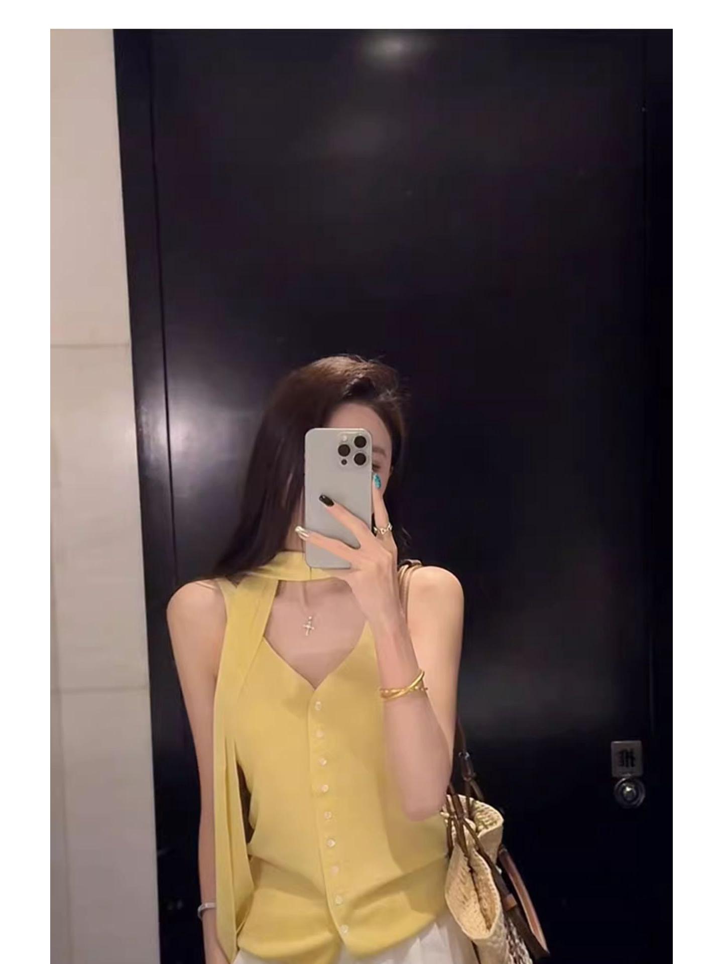 

Желтый трикотажный топ-комбинезон с V-образным вырезом для женщин - облегающий летний дизайн One Size