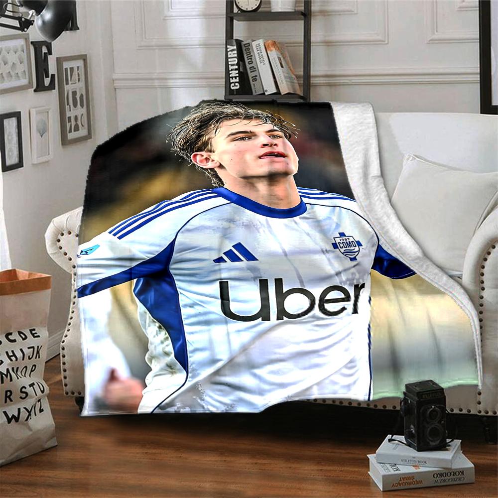 Dynamic Soccer Celebration Blankets Flannel Printed Breathable Warm Throw Blanket for Home Office Bedspreads 0708a47