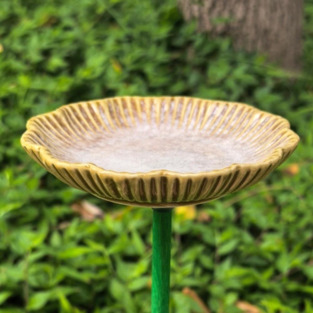Ceramic Bee Bird Feeder Garden Decoration Insect Water Dispenser Hummingbird Feeder Water Station