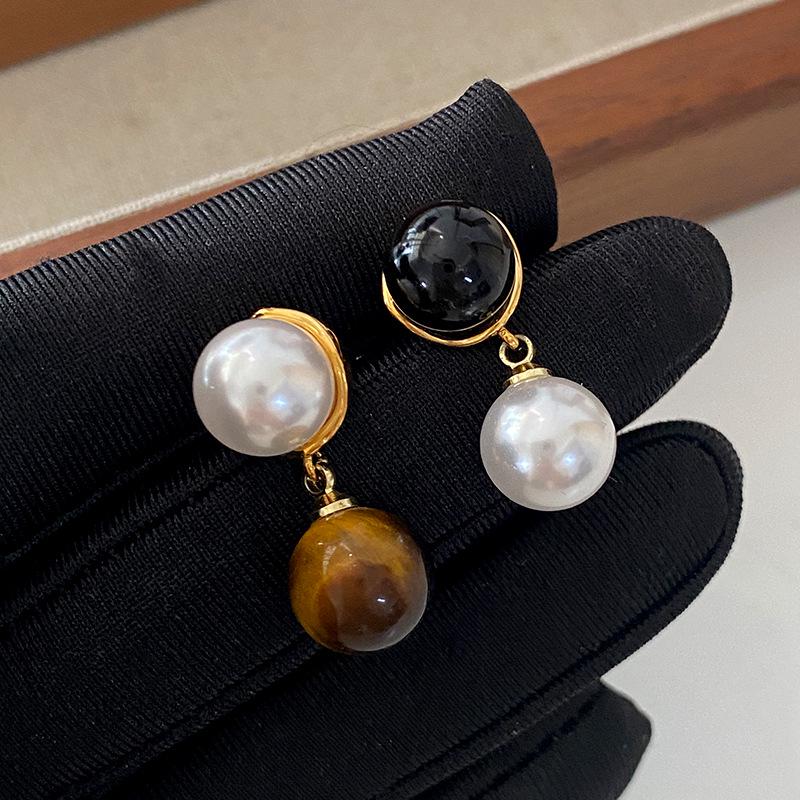 Cercei asimetrici tip picătură cu ochi de tigru și perle - Stil antic versatil