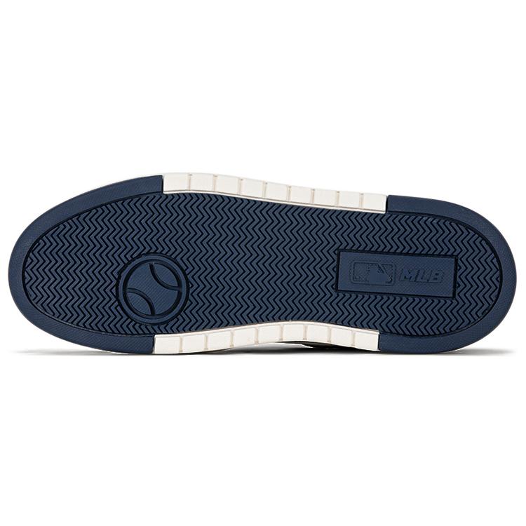 New MLB Chunky Liner Basic Cleveland Indians Slip Resistant Low Top Skateboard Shoes Unisex Red 3ASXCLB3N-45RDS