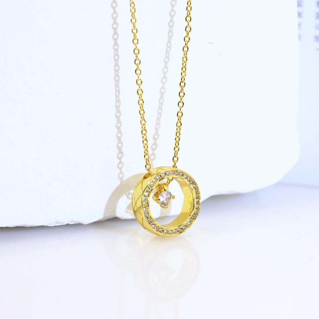 

Ожерелье с ромбовидным узором и материалом под золото, гальванизированное K-золотом, дизайн с круглым одинарным бриллиантом, регулируемая длина цепочки, процесс ЧПУ золотой