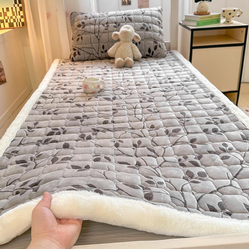 Coral milk fleece thickened flannel mattress cover blanket mattress quilt bedding mattress