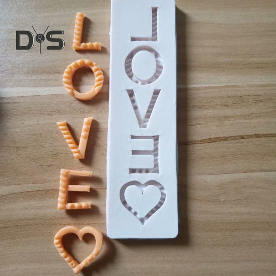 Chocolate Mold Safe No Residue Non-stick Silicone Bear Heart LOVE Pattern Baking Mould for Valentine's Day