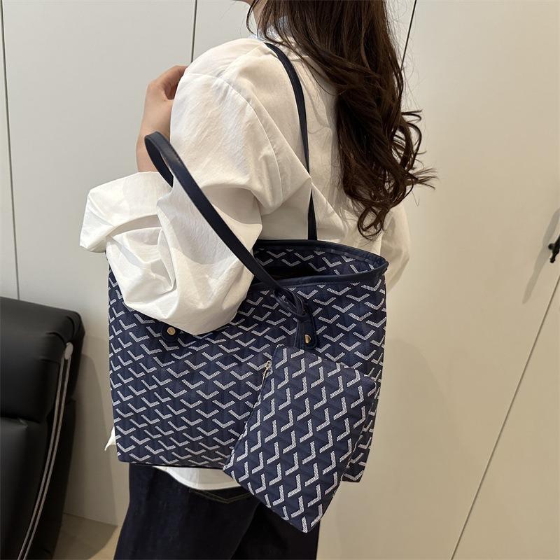 Large capacity tote bag shoulder bag spring fashion retro women's bag niche casual handbag