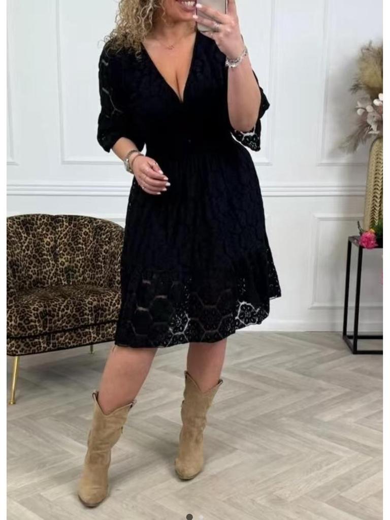 2025 Summer European & American Women's V-neck Lace Bell Sleeve Smocked Waist Short Dress