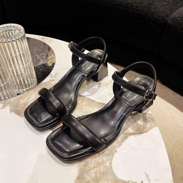 

Внешняя торговля 2025 лето новые однословные сандалии на толстом каблуке модные универсальные европейские и американские женские туфли больших размеров дышащие 43 чёрный